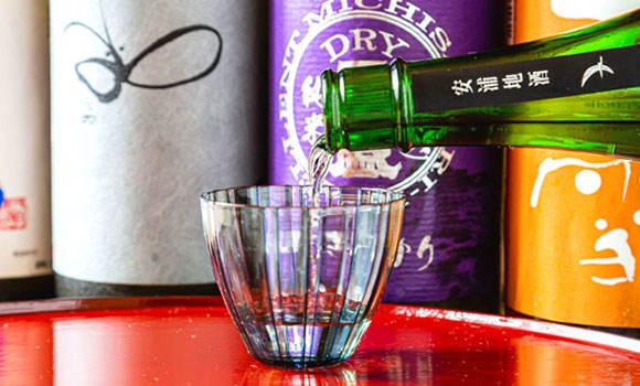 店主が仕入れる割烹料理に合う最適なお酒の数々